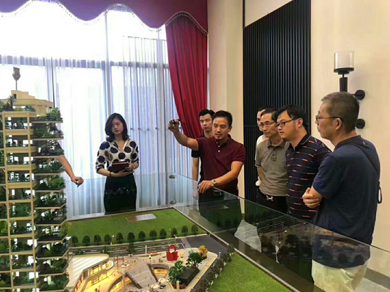 贵州四川商会会长等各位领导一行考察沟通项目